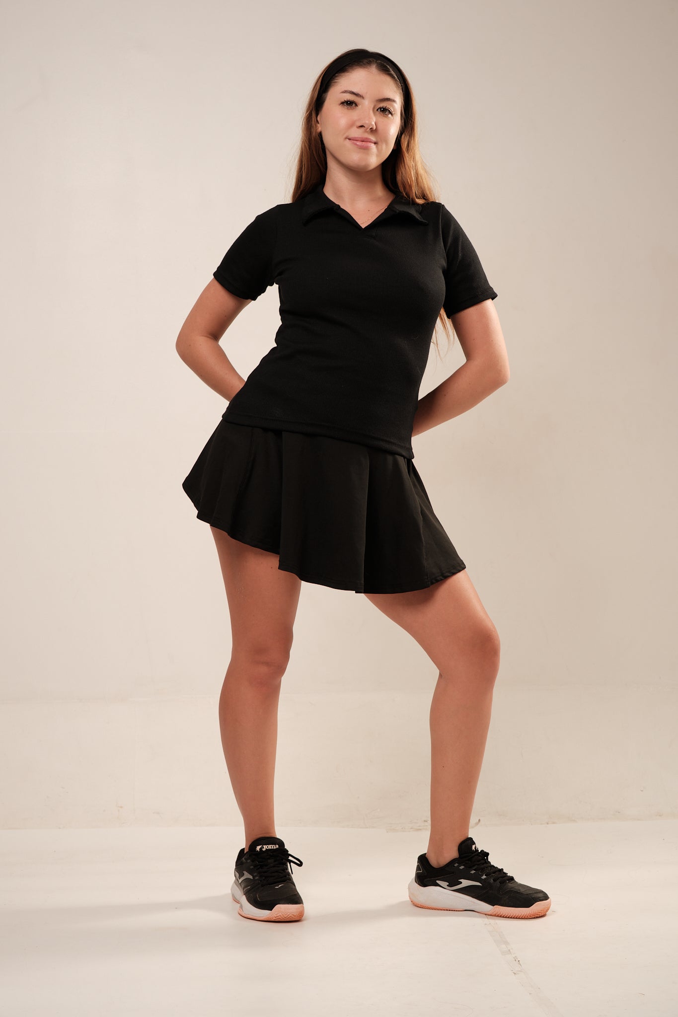 Polo Soho Mahooh — Polo Feminina em Ribana Canelada · Decote V
